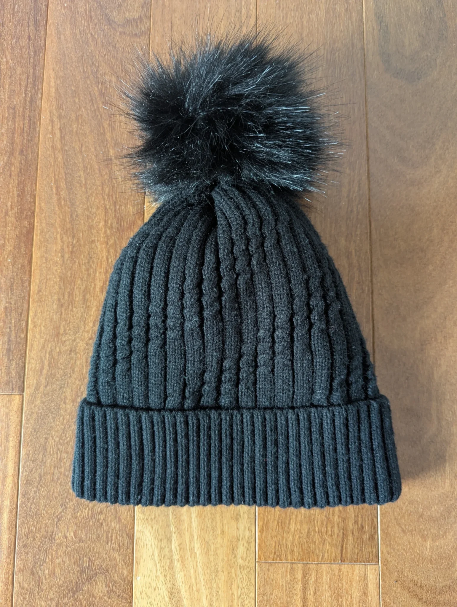 Featured image for Tuque noire Rose maternité