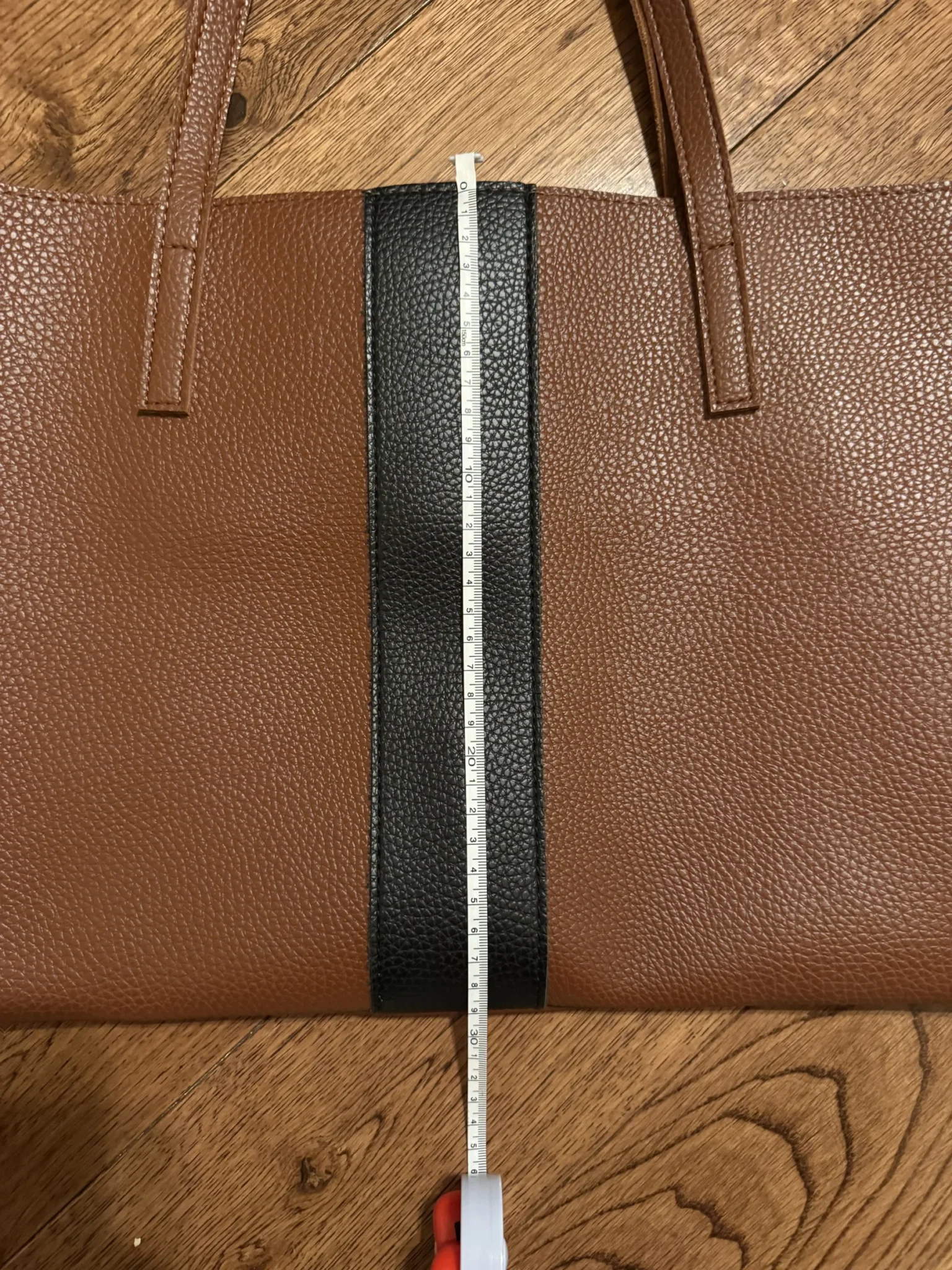 Image for Vince Camuto clutch bag