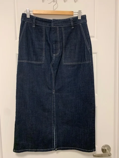Featured image for Jupe en denim foncé