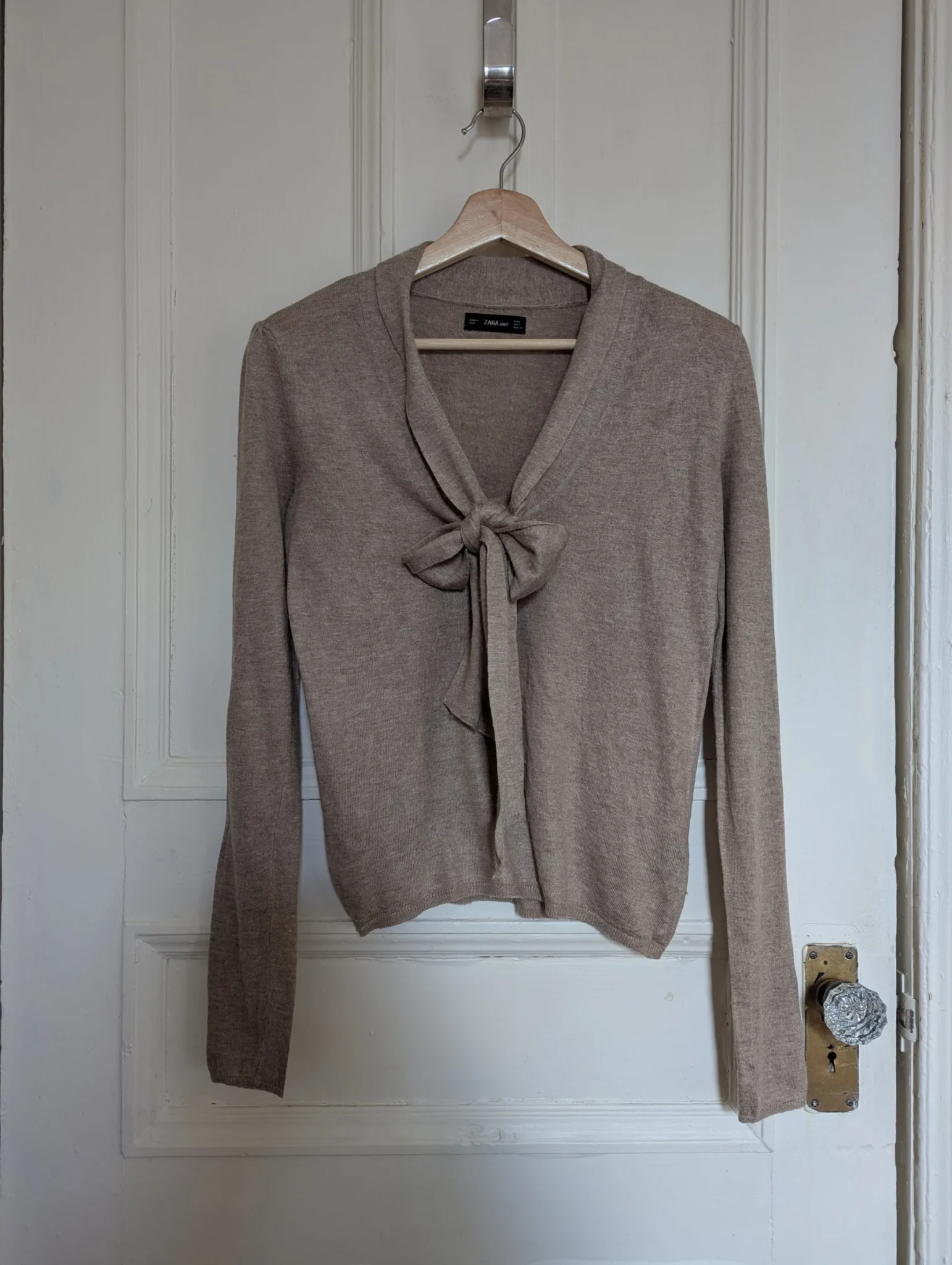 Featured image for Chandail léger Zara taille L (taille petit)