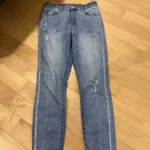 Featured thumbnail for Jeans Guess