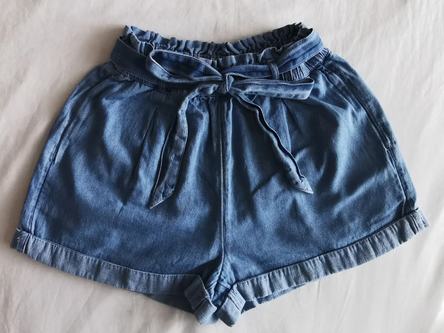 Featured image for Short femme