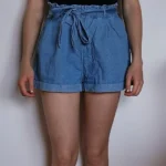 Thumbnail for Short femme