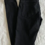 Featured thumbnail for Pantalon skinny noir