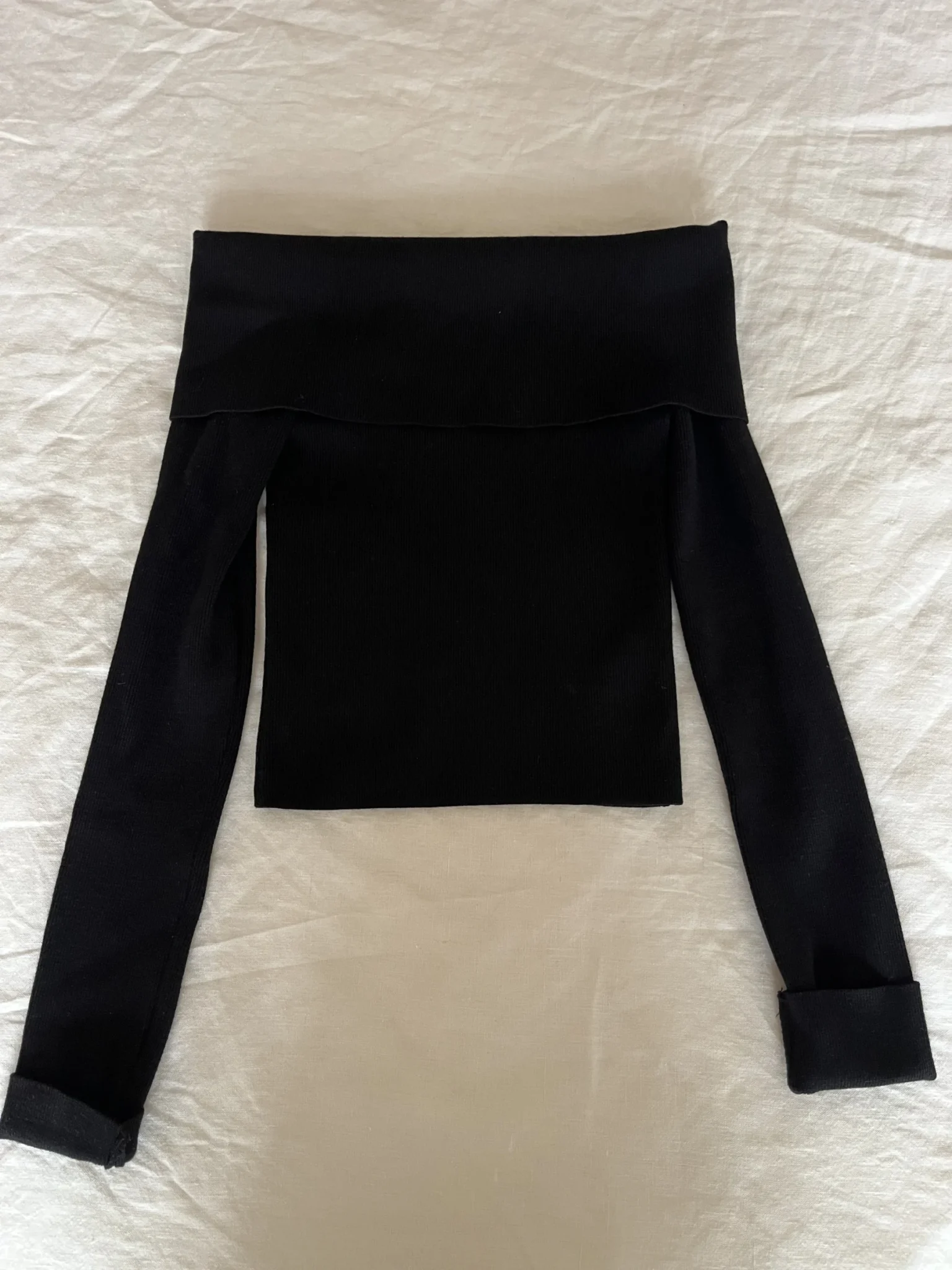Featured image for Chandail off shoulder Dynamite