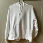 Featured thumbnail for Hoodie Aritzia blanc
