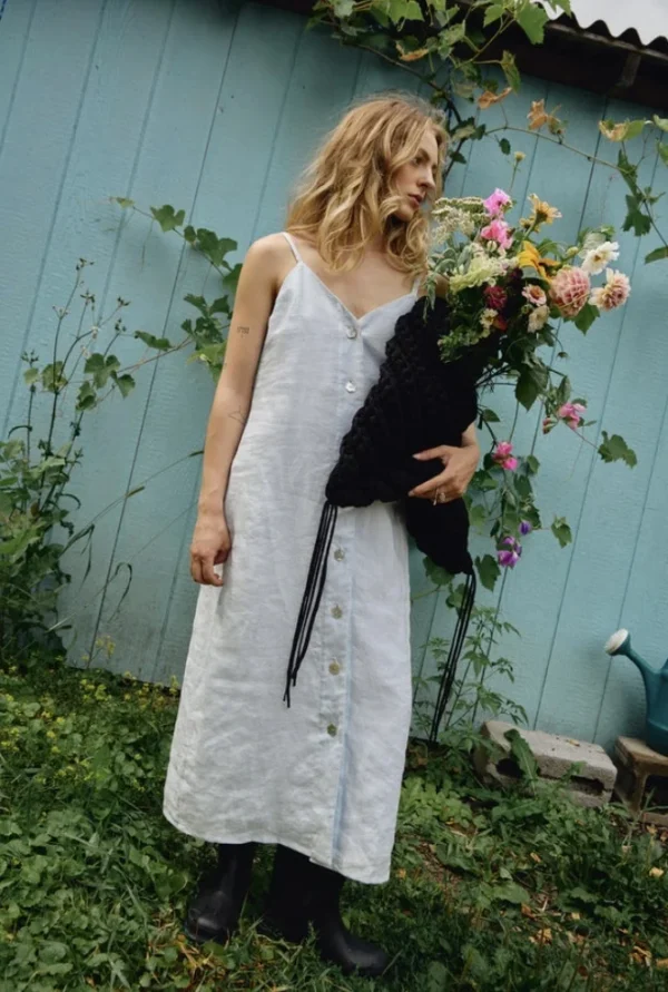 Featured image for Robe Anette en lin bleu pâle neuve !