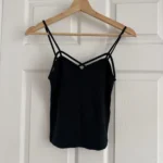 Featured thumbnail for Camisole noire Brandy Melville à bretelles croisées