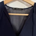 Thumbnail for Blouse marine fluide à rayures brillantes manches évasées