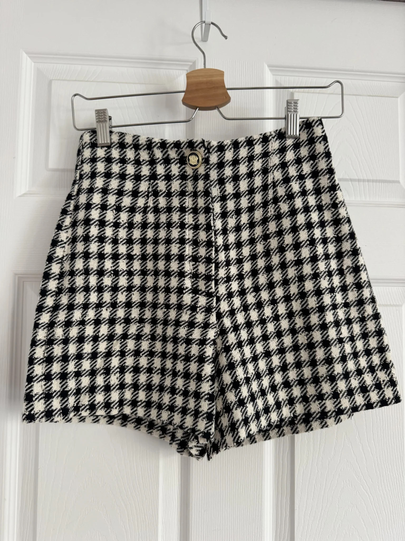 Featured image for Short Zara pied-de-poule noir et blanc taille haute