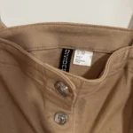 Thumbnail for Robe HM beige boutonnée taille ajustée