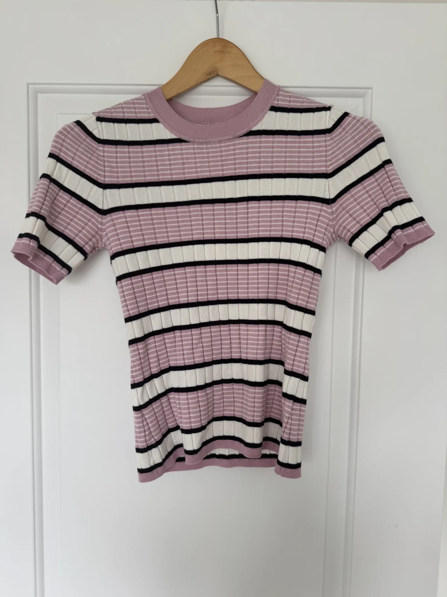 Featured image for Pretty stretch top