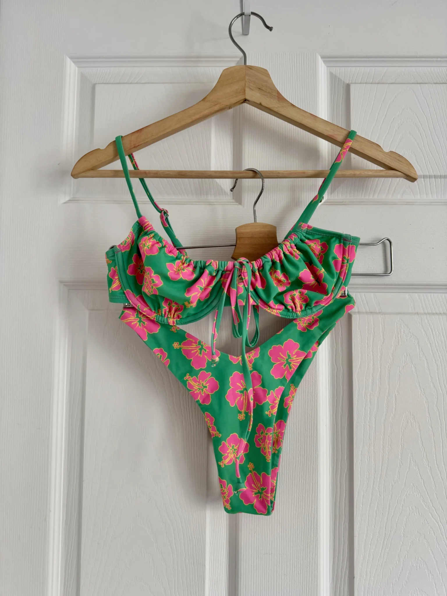 Featured image for Maillot Kulani Kinis fleuri