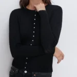 Featured thumbnail for Zara top avec boutons bijoux