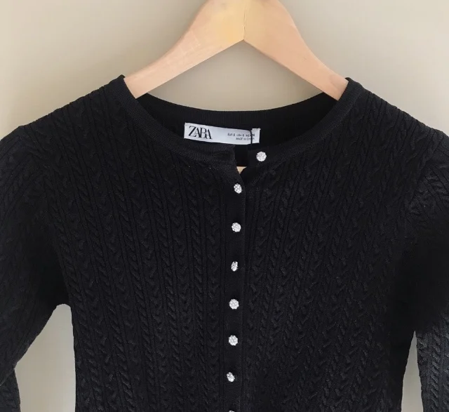 Image for Zara top avec boutons bijoux
