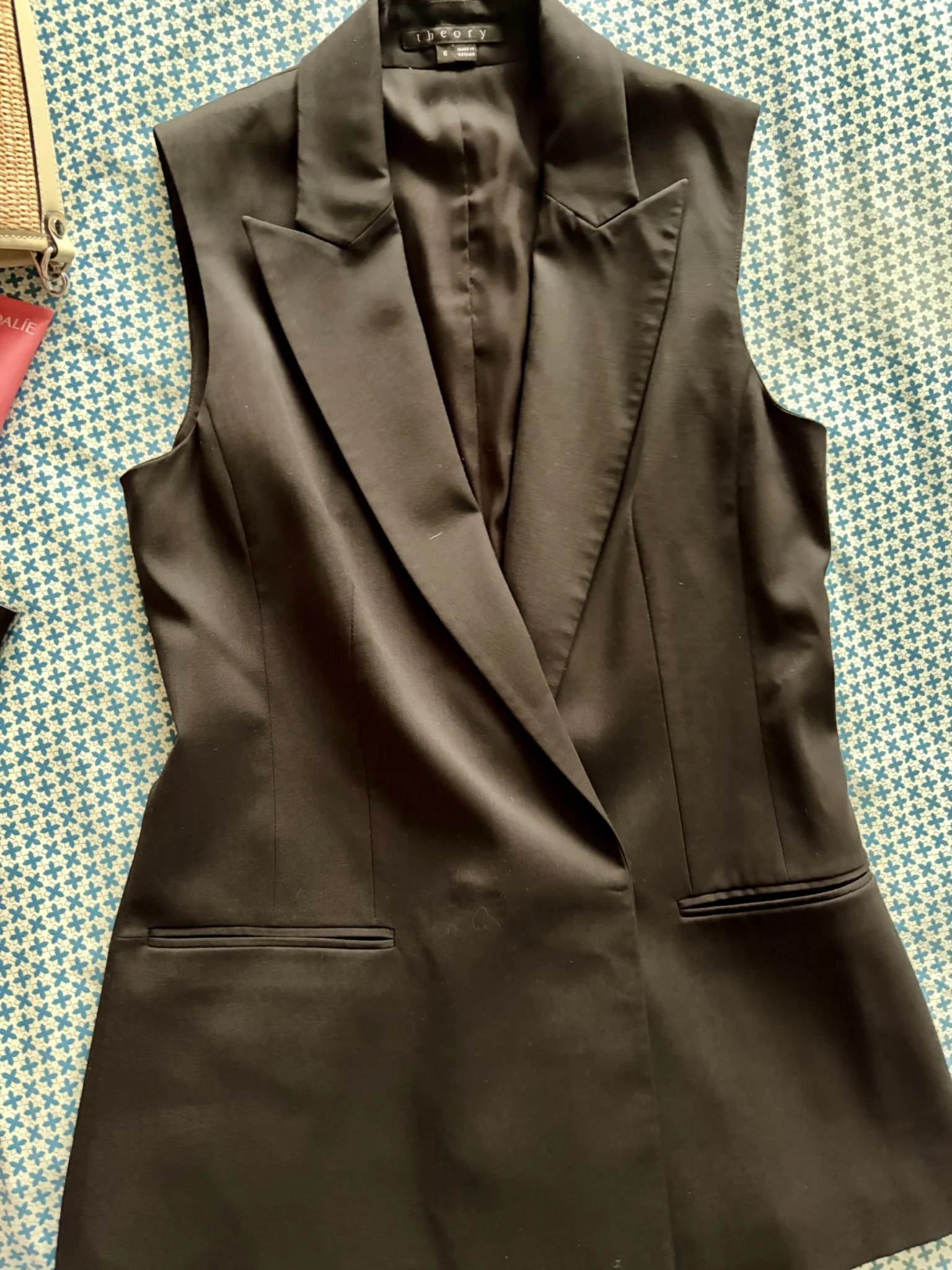 Image for Theory sleeveless dinner jacket