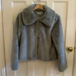Thumbnail for Manteau en Poil Bleu Pâle (Charlie Holiday)