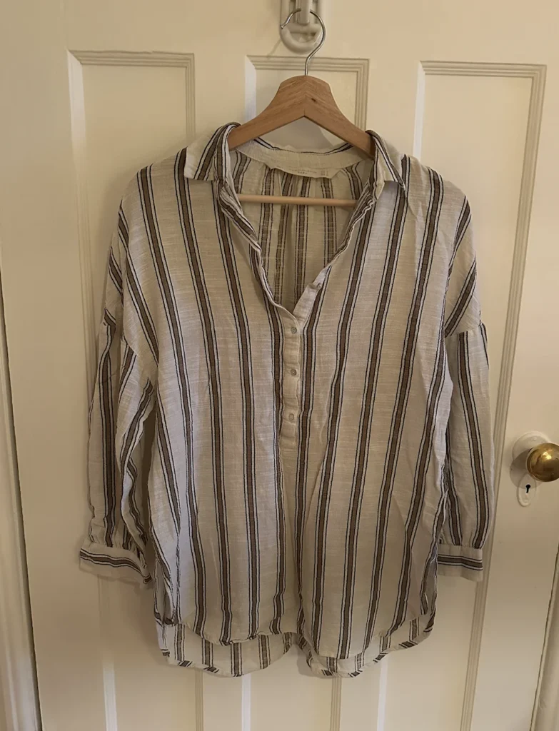 Featured image for Blouse en lin à Rayures (Zara)