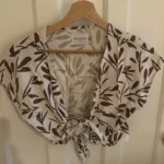Featured thumbnail for Blouse Nouée et Short Combo (Essentiels)