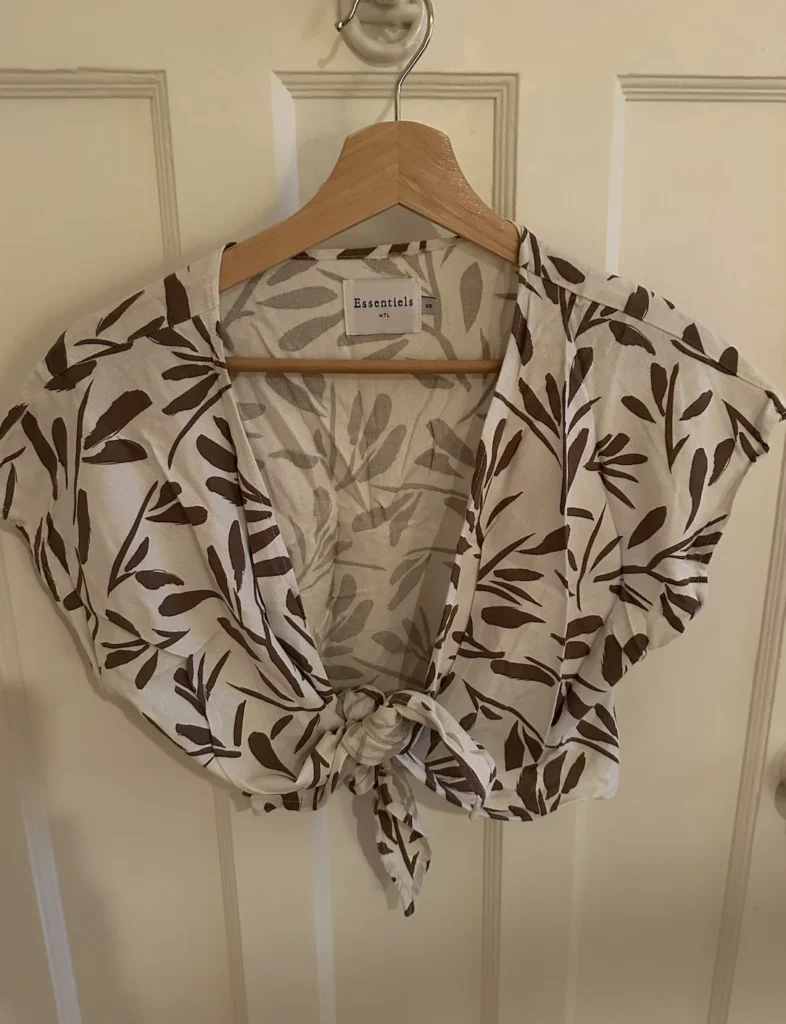 Featured image for Blouse Nouée et Short Combo (Essentiels)