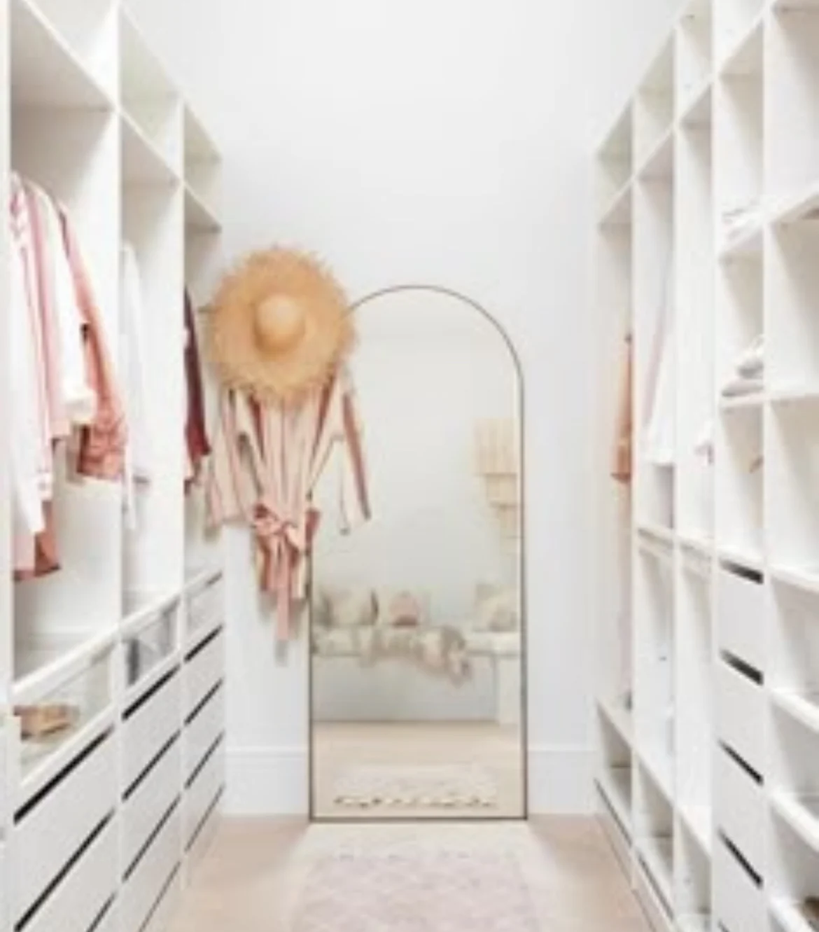 The store banner image for the store named LauraC.