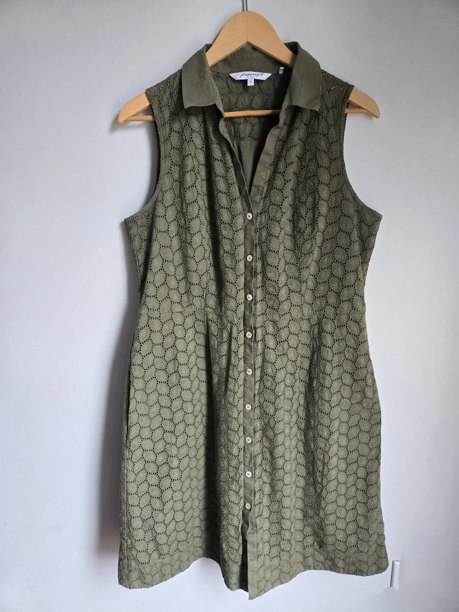Featured image for Foxcroft 💯 cotton dress