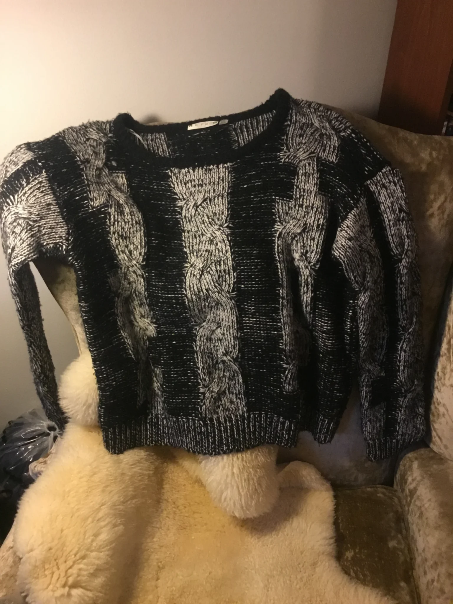 Featured image for Beau tricot Simons petit médium
