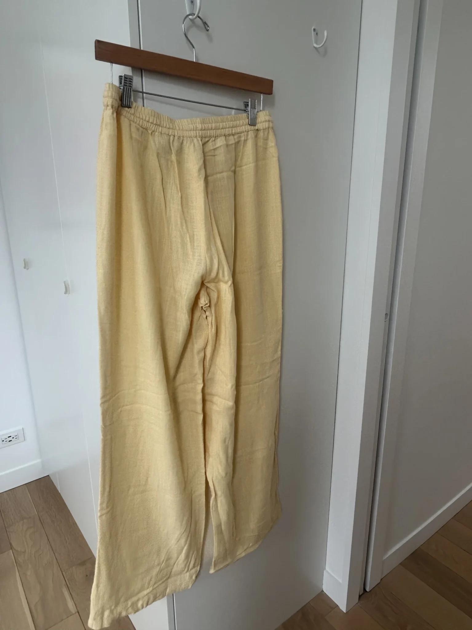 Image for Beautiful pale yellow linen trousers