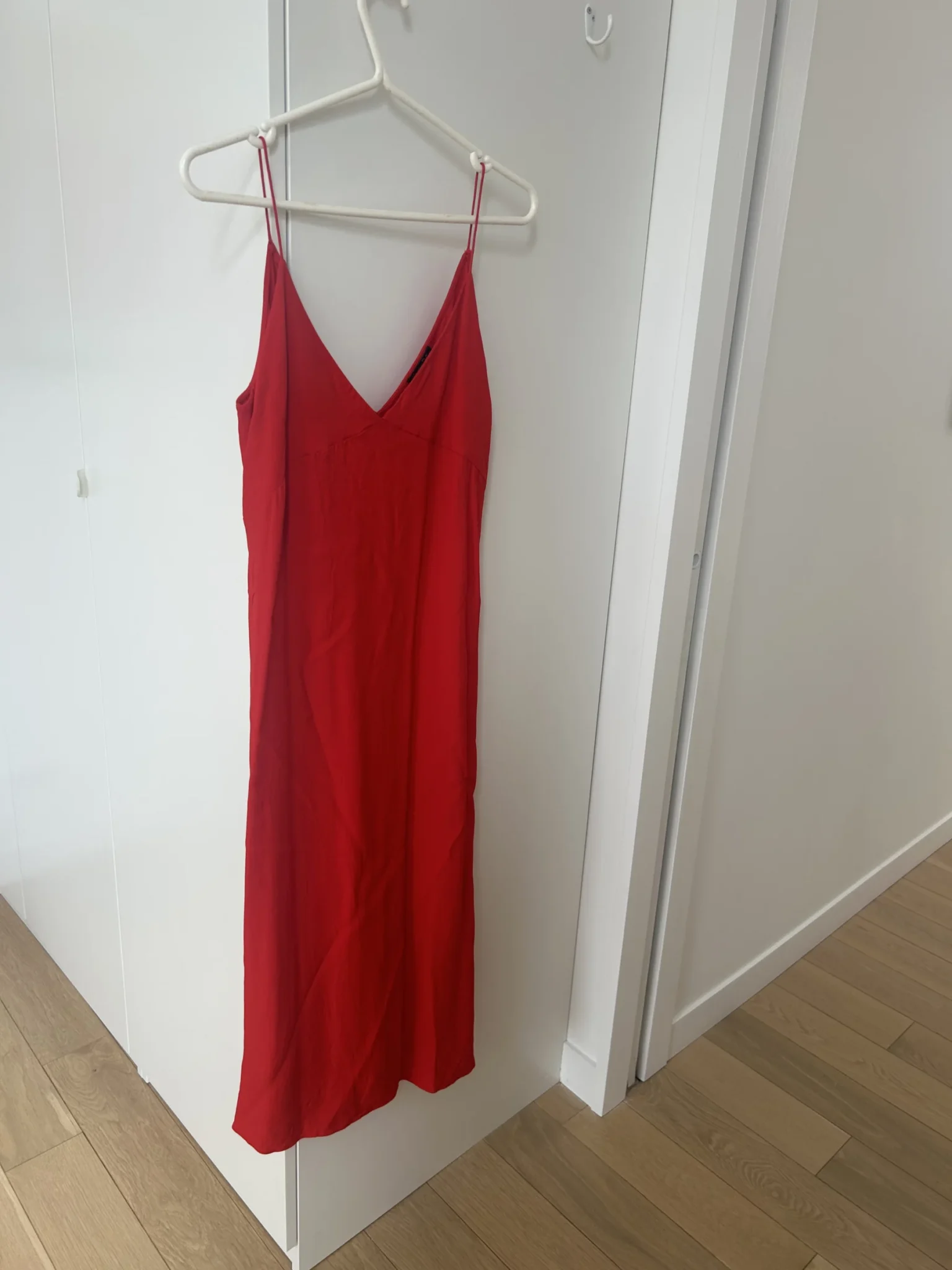 Featured image for Beautiful bright red dress