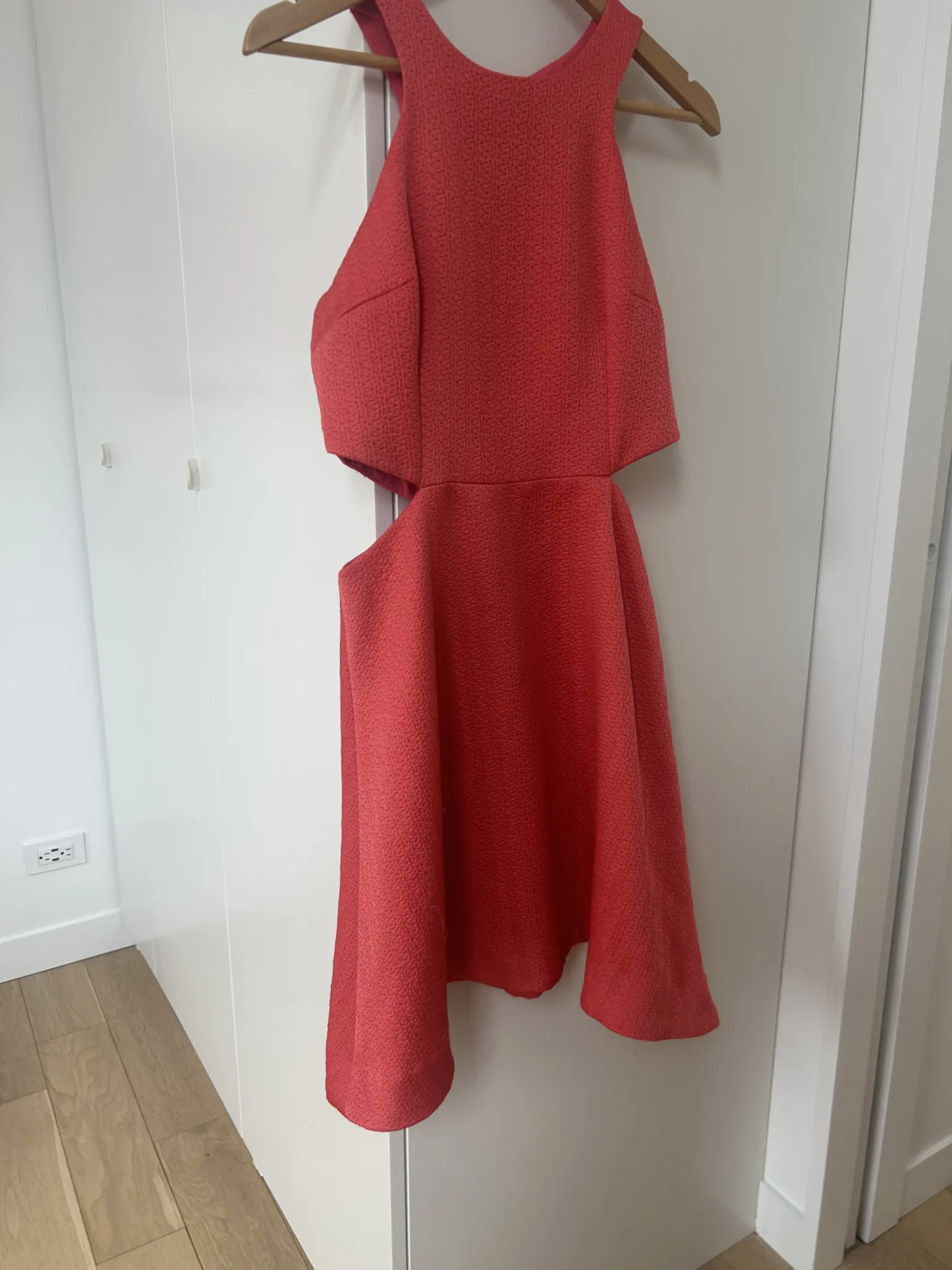 Featured image for Beautiful dress with side slit