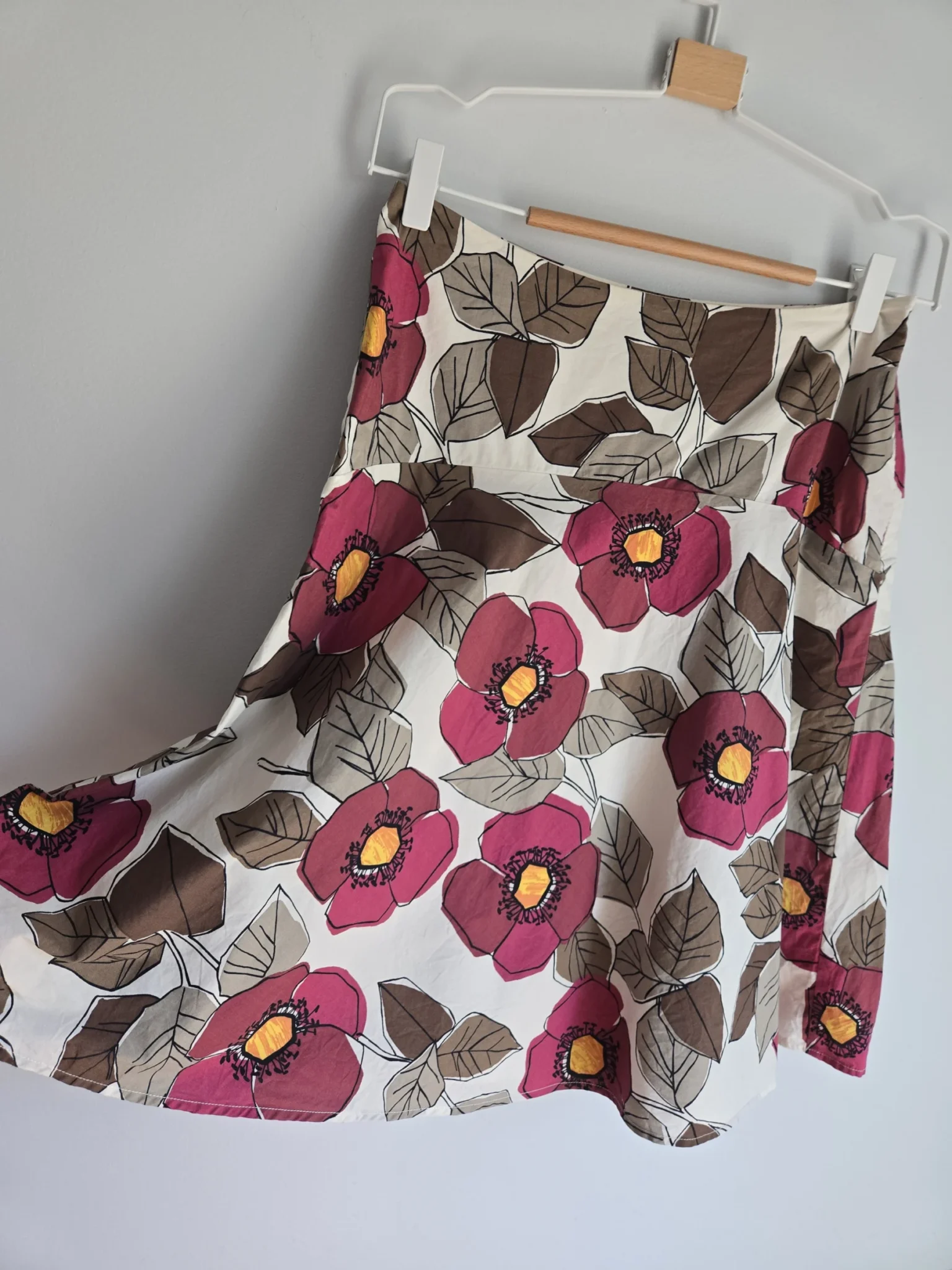Image for Floral skirt 💯 cotton BODEN