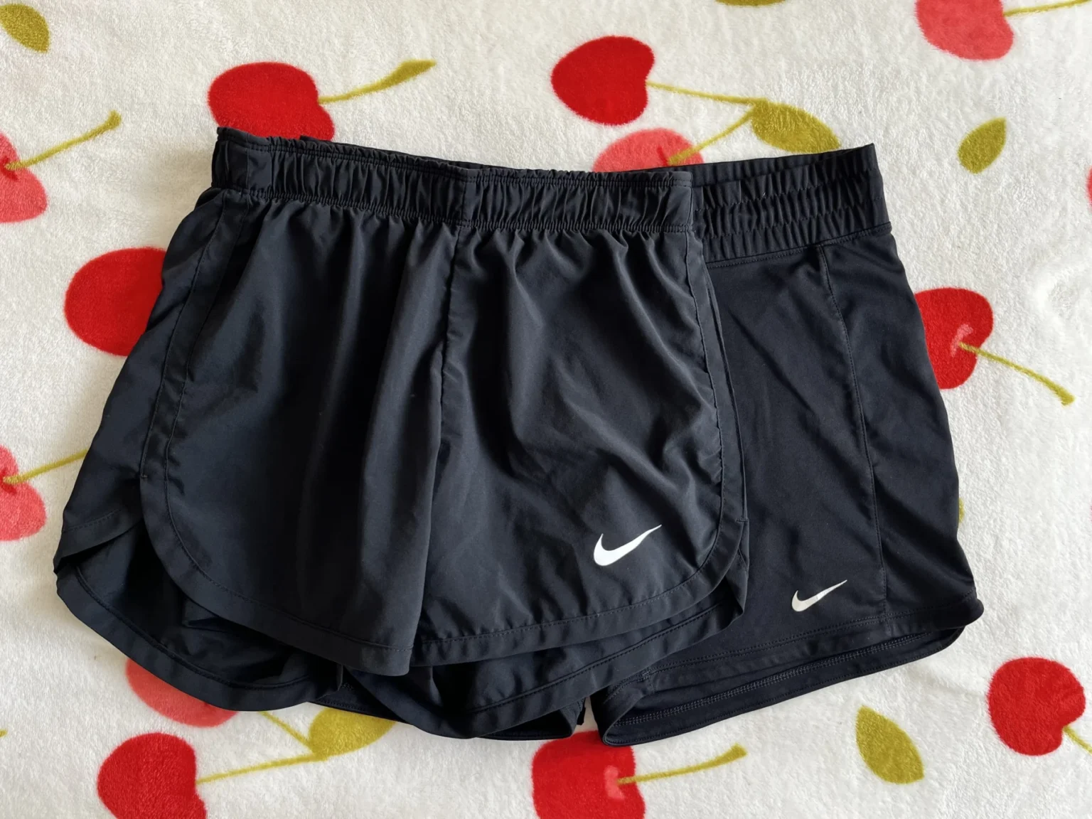 Featured image for *Lot* 2 shorts de sport Nike