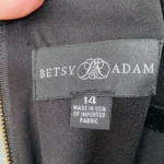 Thumbnail for Robe de soirée/bal/gala Betsy Adam  - Taille 14 🖤