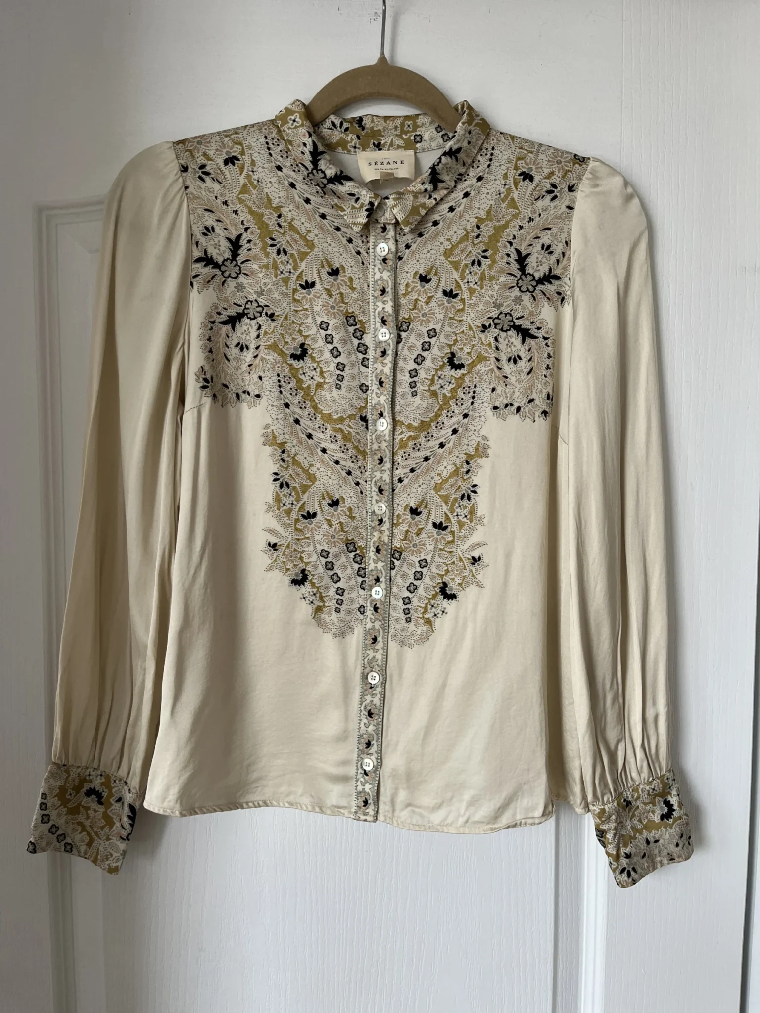 Image for Shirt Sézane model Claudio satin beige