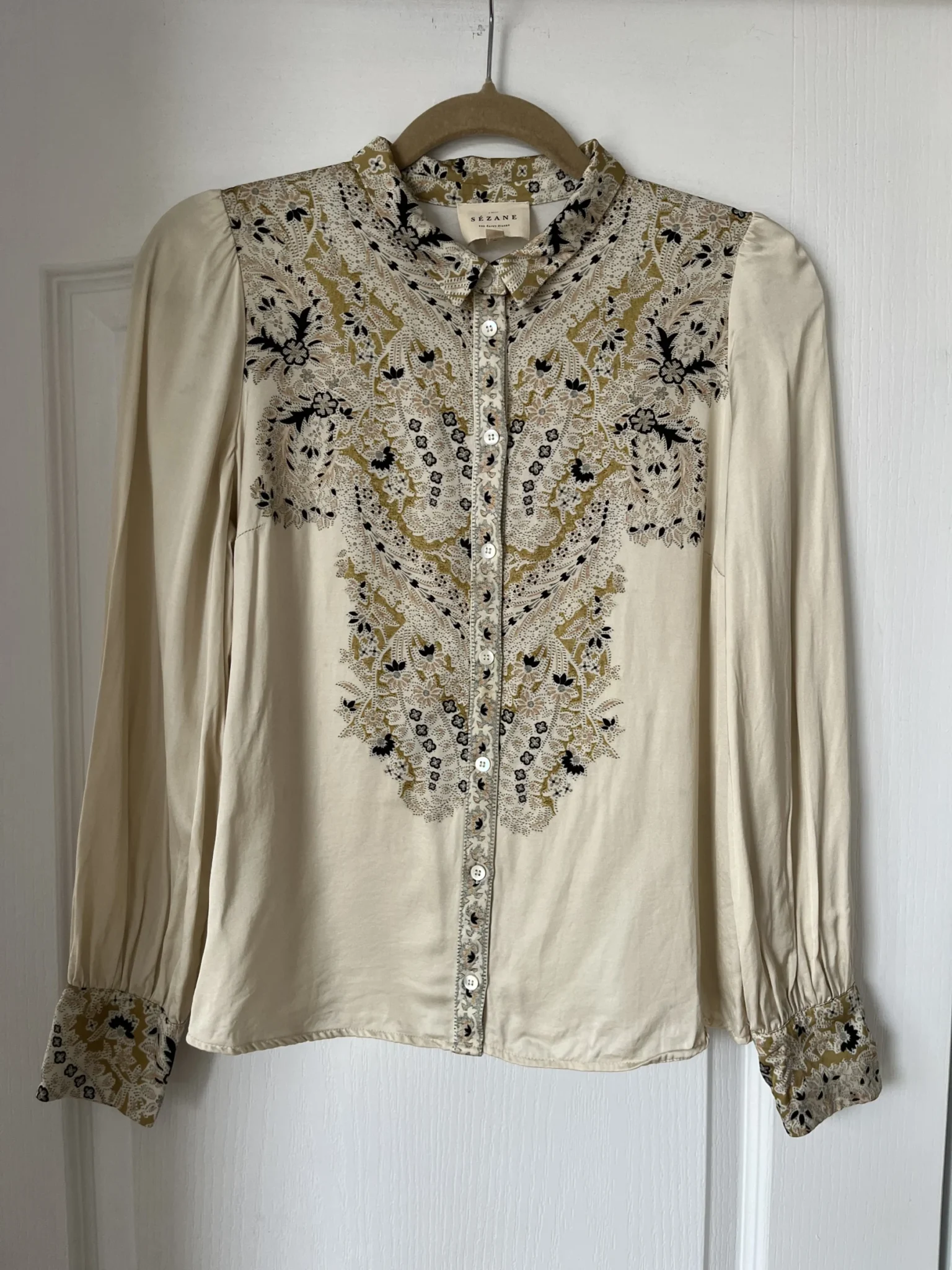 Image for Shirt Sézane model Claudio satin beige