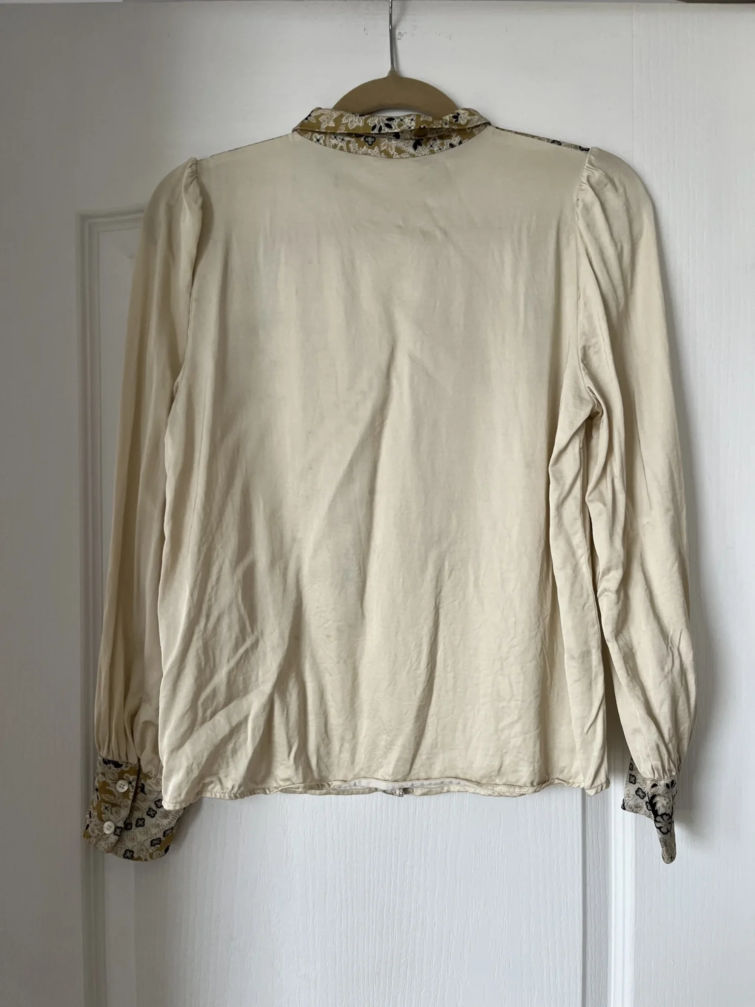 Image for Shirt Sézane model Claudio satin beige