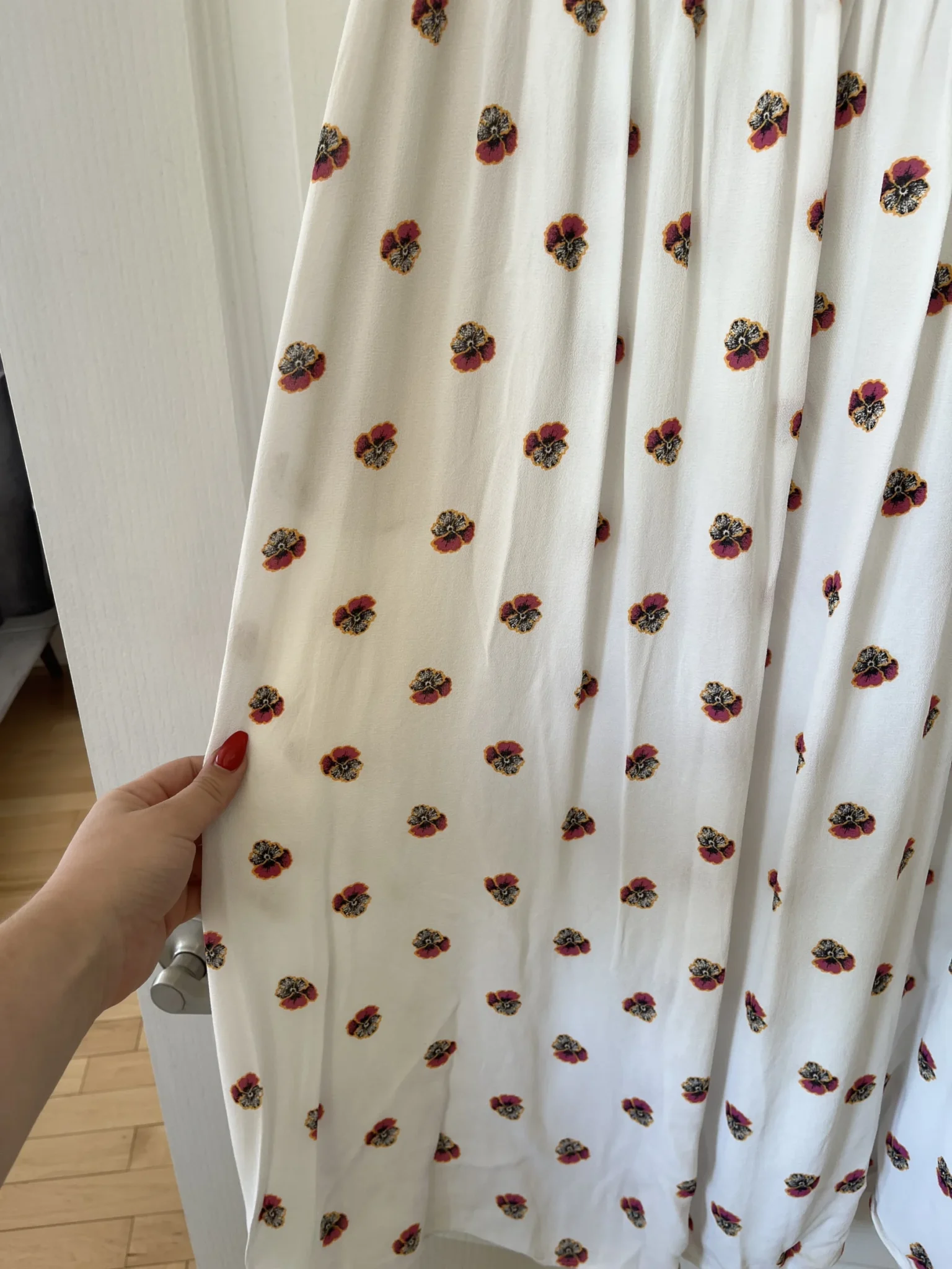 Image for Size 6 white floral Babaton dress