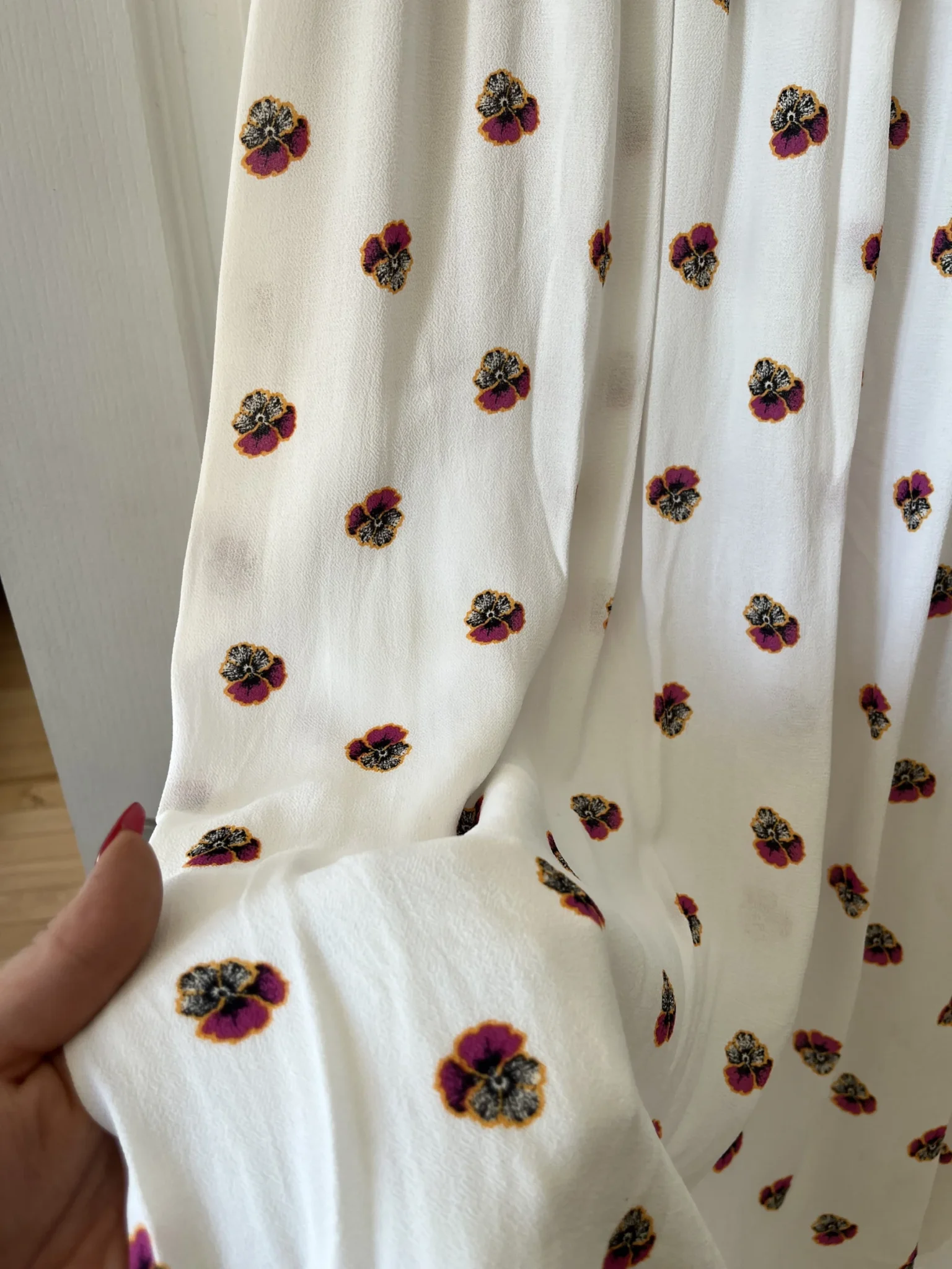 Image for Size 6 white floral Babaton dress