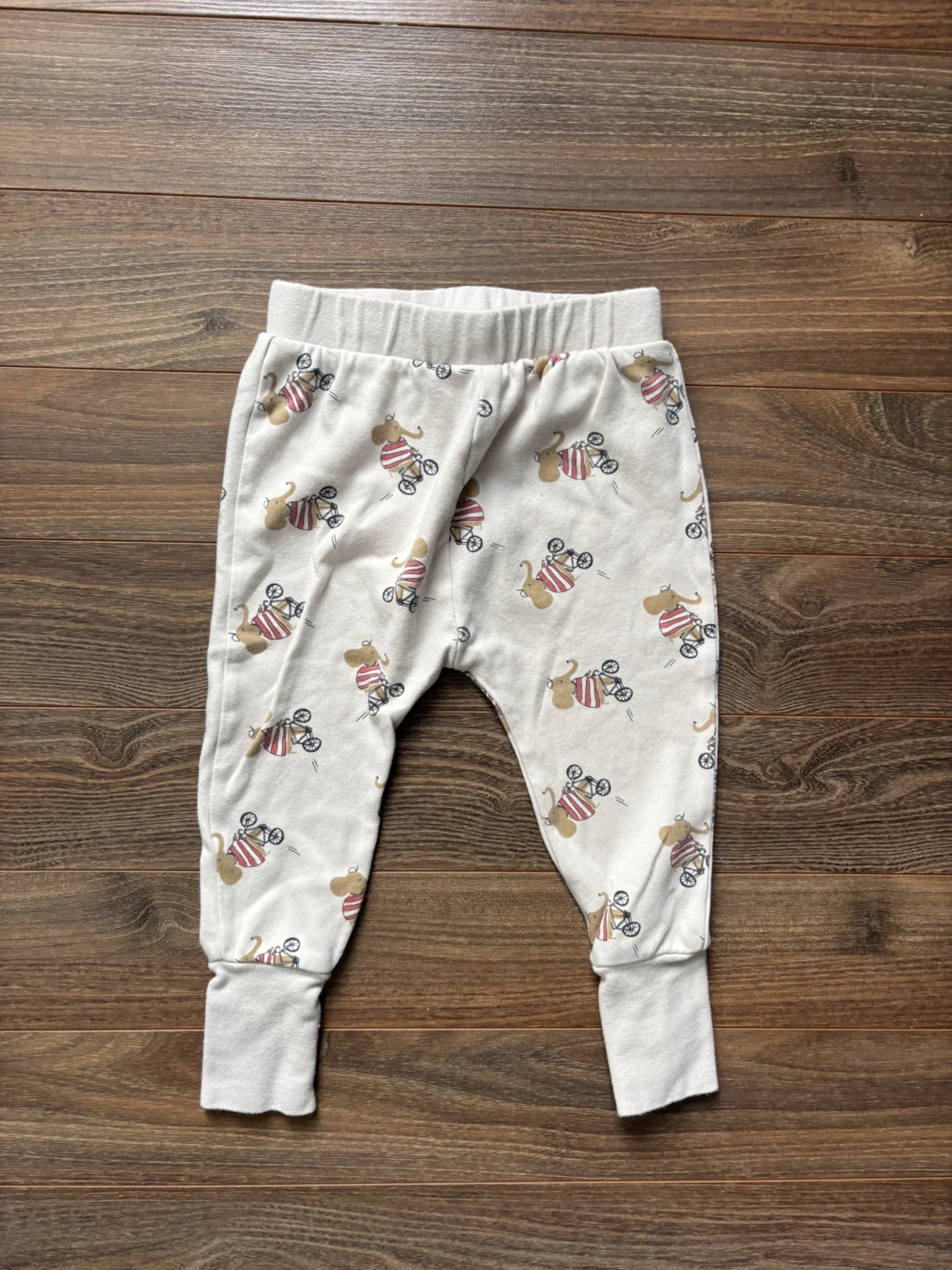 Image for Pyjamas 18-24 months