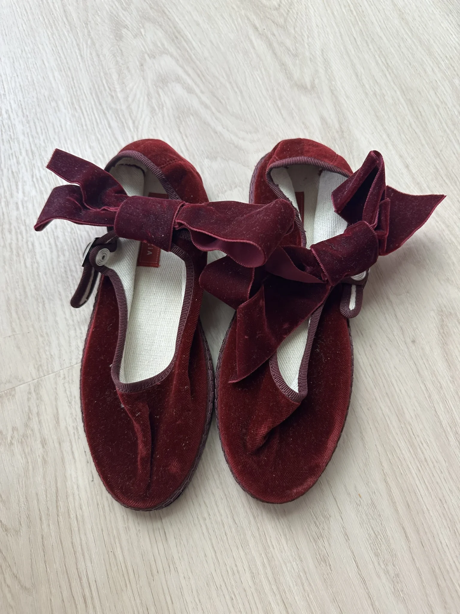 Image for Vibi Venezia Cotton Bow Ballerina Flats 37