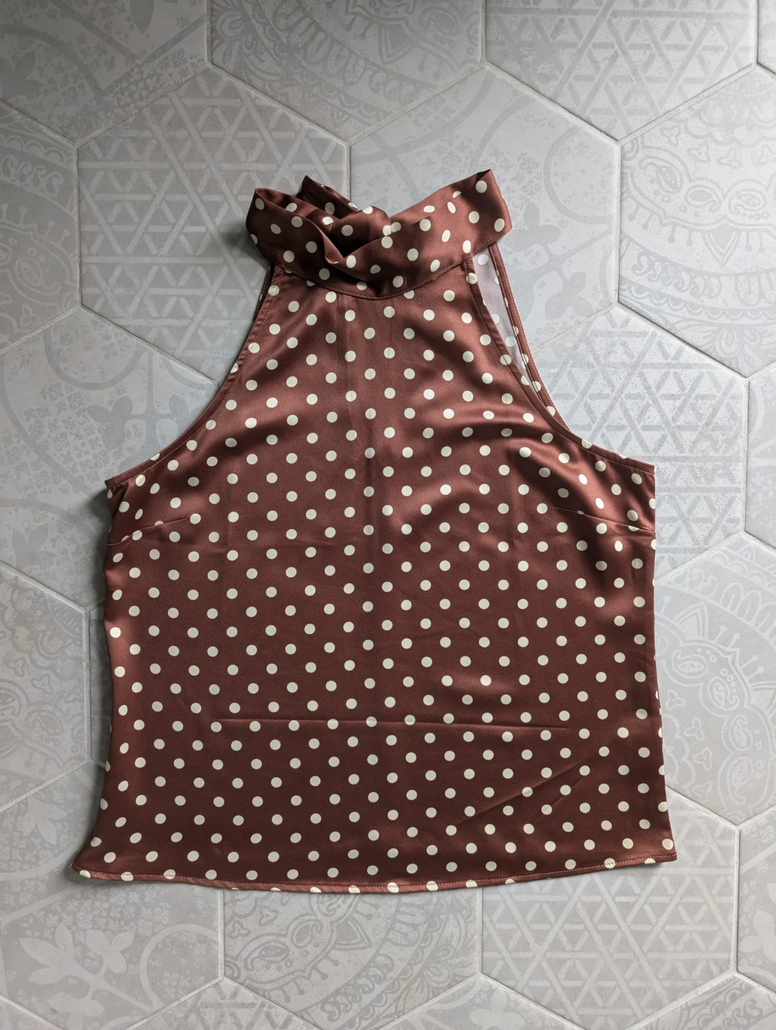 Featured image for Blouse sans manches AKA