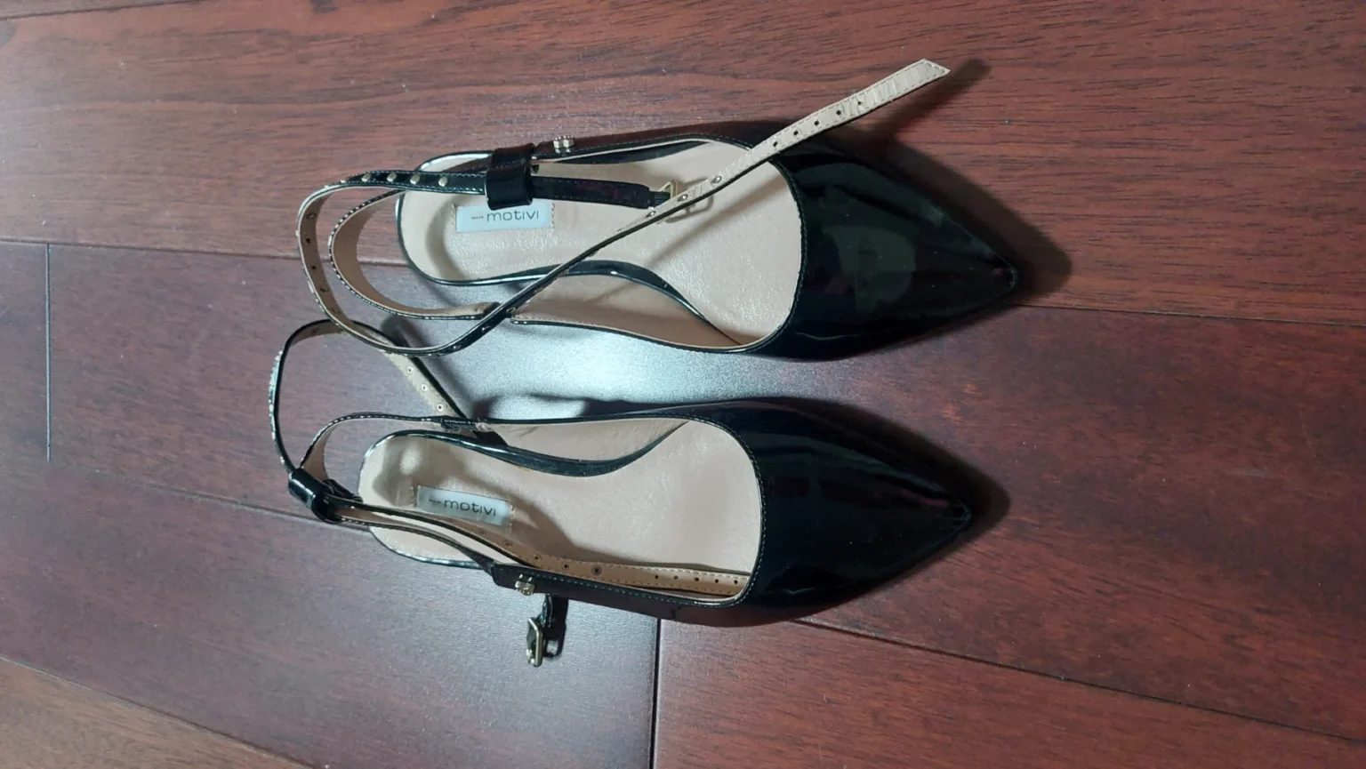 Featured image for ballerines brand italien MOTIVI - NEUF AVEC ETIQUETTE