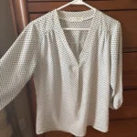 Thumbnail for Blouse blanche à pois noir