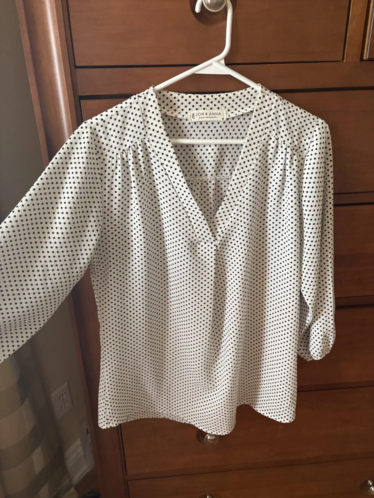 Image for Blouse blanche à pois noir
