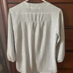Thumbnail for Blouse blanche à pois noir