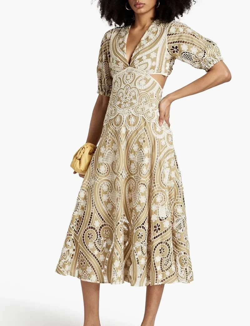 Robe Sandro à dentelles marron et beige taille 38 Sandro seconde main