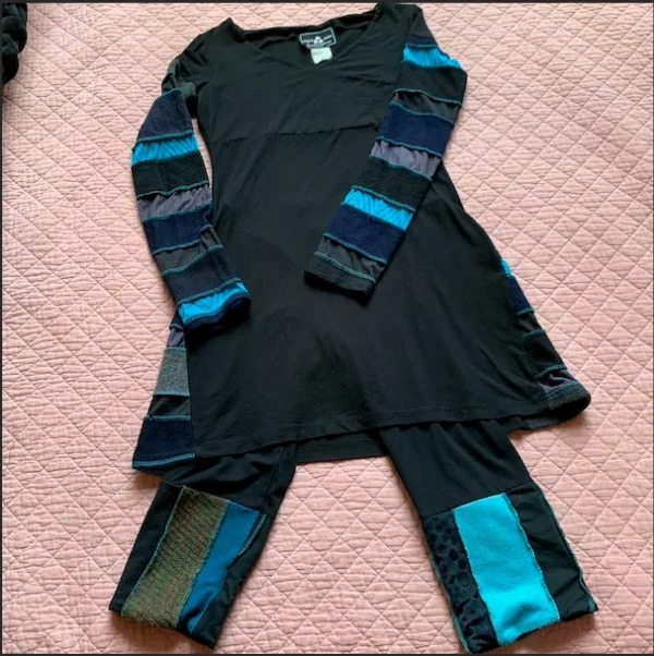 Image for Myco Anna – Ensemble tunique noire et capri assorti – Taille 3 (M/L)