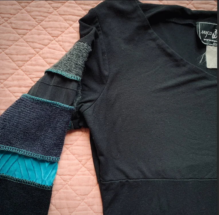 Image for Myco Anna – Ensemble tunique noire et capri assorti – Taille 3 (M/L)