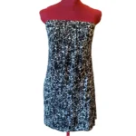 Featured thumbnail for Velvet – Robe courte tube sans bretelles noir et blanc imprimé – Taille M