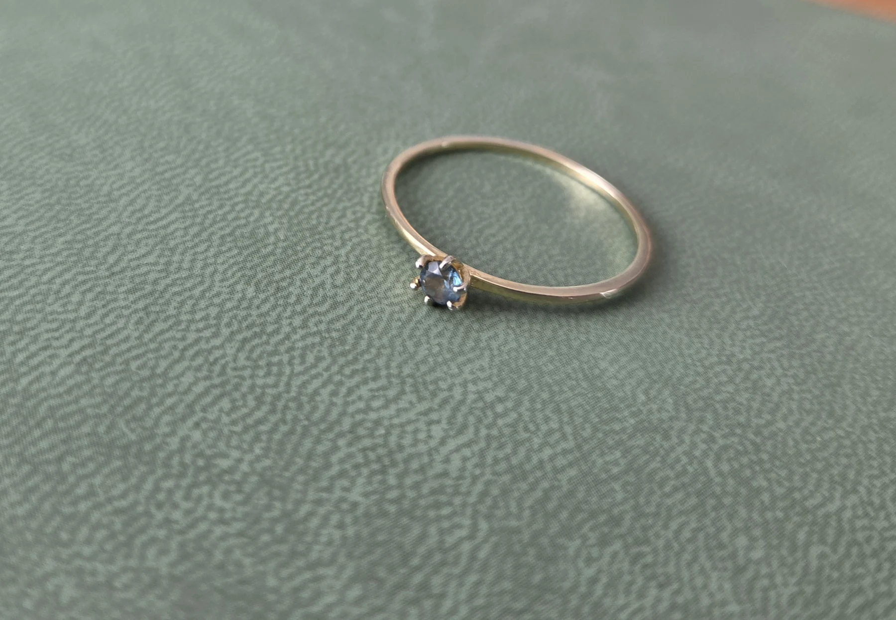 Bague plaquée or et topaz *Autre seconde main